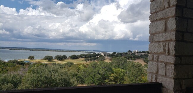 Building Photo - 26035 Heartwood Dr