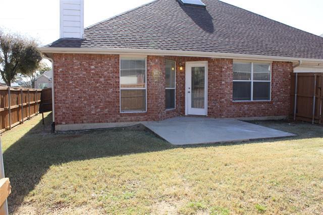 Building Photo - 3325 Bluegrass Dr