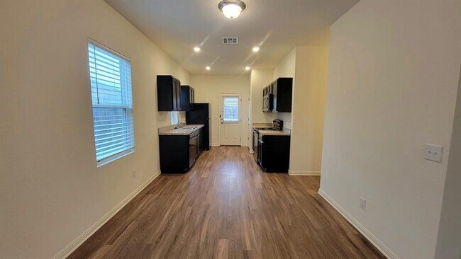 Building Photo - 850 Bunton Reserve Blvd