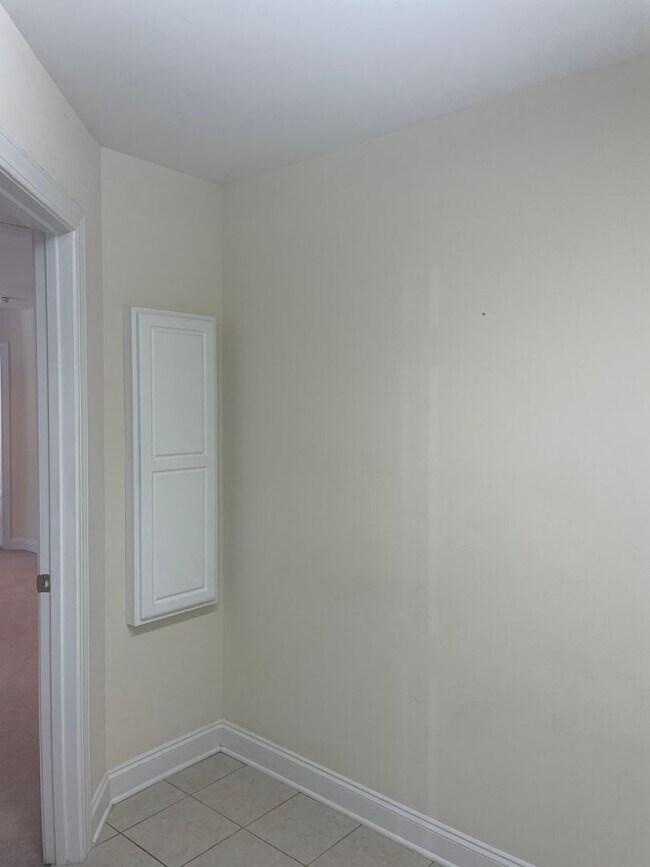 Building Photo - **PRICE REDUCTION** Outstanding Five Bedro...