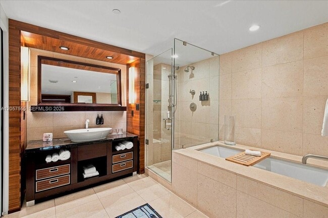 Building Photo - 6801 Collins Ave