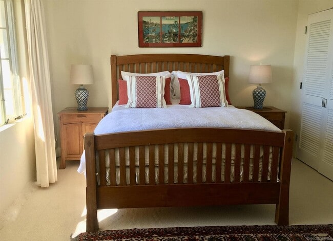 Building Photo - 17090 El Mirador