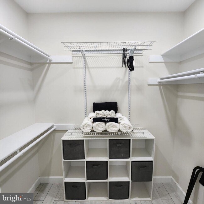 Building Photo - 255 S Pickett St