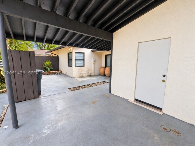 Building Photo - 22344 Palomita Dr