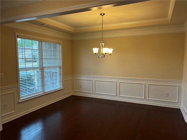 Building Photo - 701 Woodbridge Dr