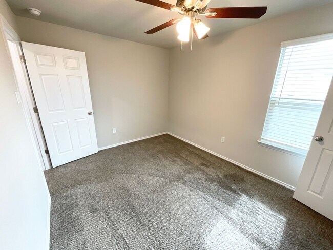 Building Photo - Luxury 2-story | 3-bedroom | 2.5-bath  dup...