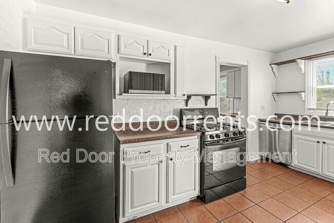 Primary Photo - 957 Woodhill Dr