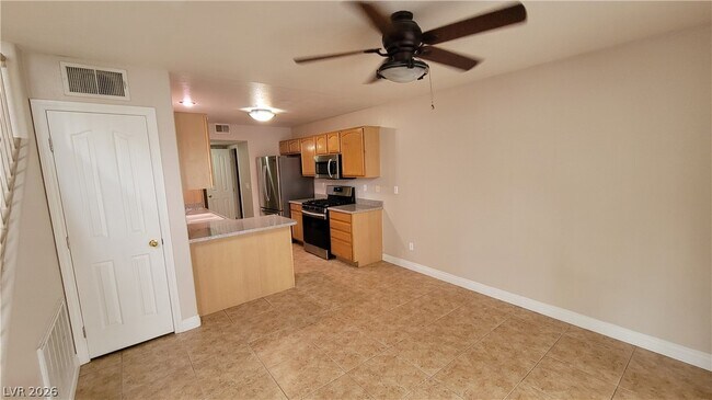 Building Photo - 453 Temple Canyon Pl