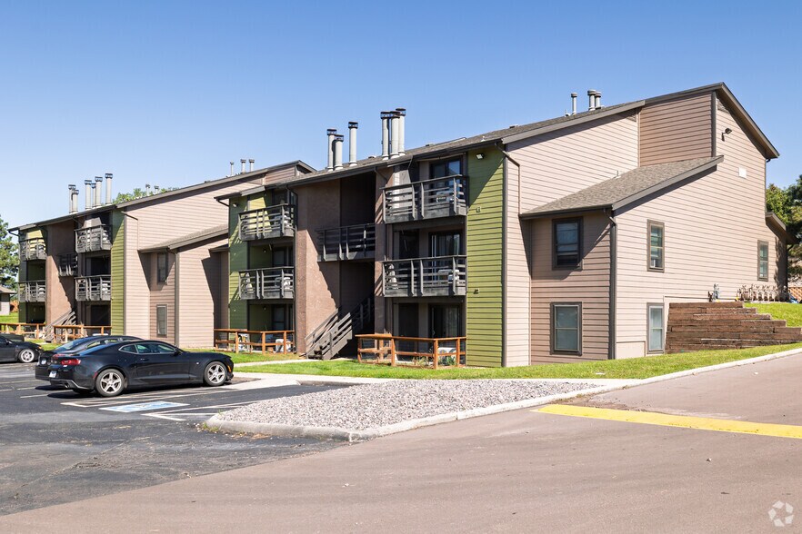 Primary Photo - Western Hills