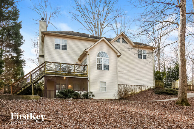 Building Photo - 47 Camelot Ct