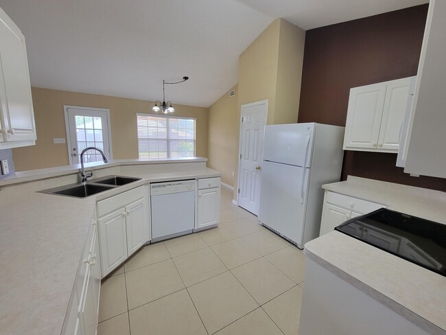 Building Photo - 2158 Punham Ct