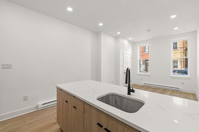 Building Photo - 2345 N 16th St