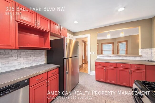 Building Photo - 306 Ball Park Blvd NW