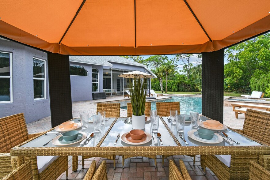 Building Photo - 14155 74th St N