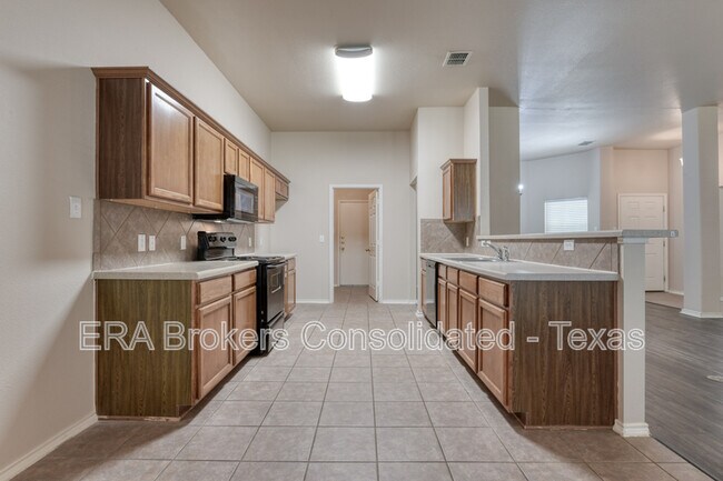 Building Photo - 130 Carmel Dr