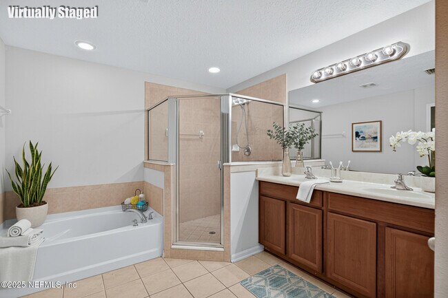 Building Photo - 3880 Buckthorne Dr