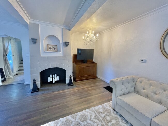 Building Photo - 7223 61st Ave SE