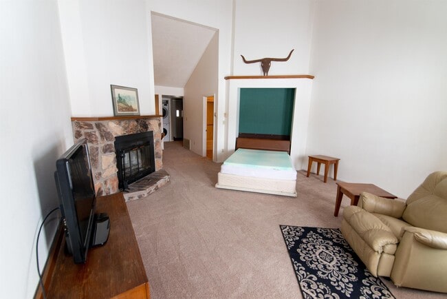 Building Photo - 247 Davis Cup Dr