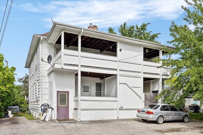 Building Photo - 17 S Channing St