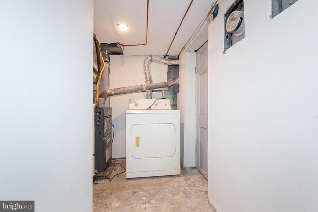 Building Photo - 3312 Parklawn Ave