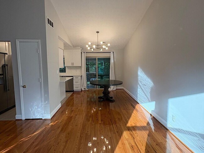 Building Photo - 3767 Murdock Ln