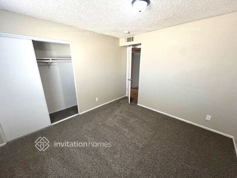Building Photo - 12663 N 47th Dr