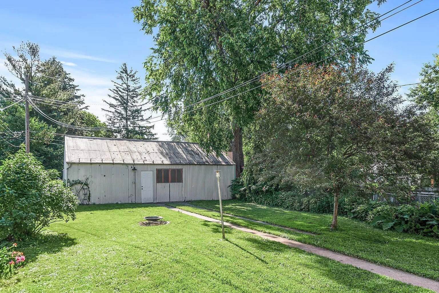 Building Photo - 2527 29th Ave S