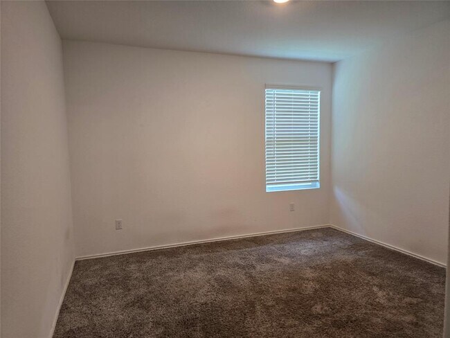 Building Photo - 109 Mountain Maple St