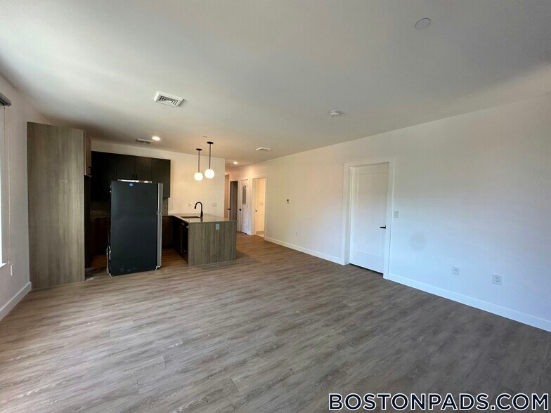 Building Photo - 199 Gardner St