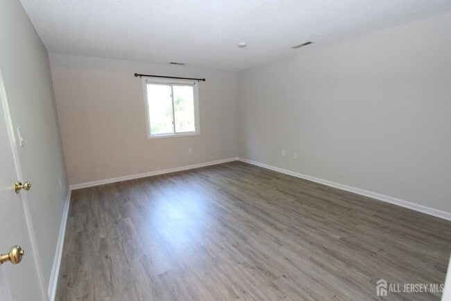 Building Photo - 1808 Aspen Dr