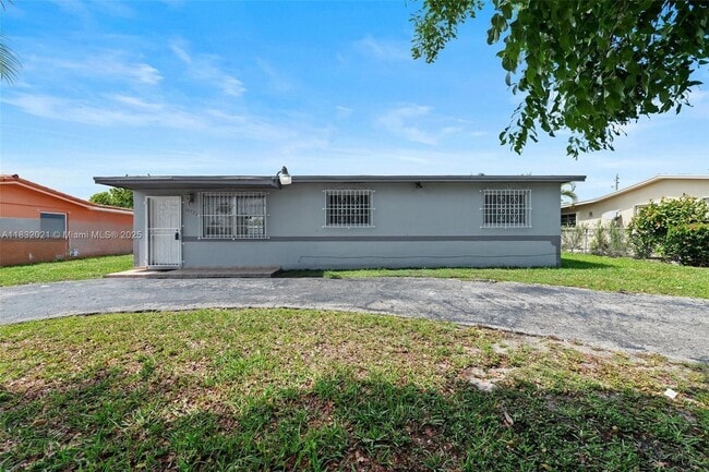 Building Photo - 10721 SW 64th St