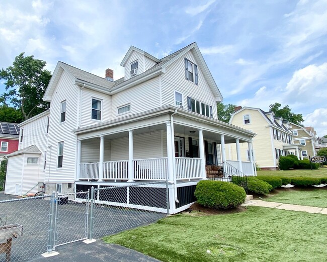 Building Photo - 417 High St