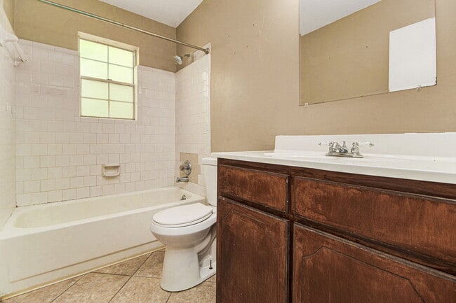Building Photo - 10150 Guidy Ln