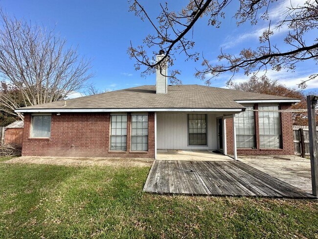 Building Photo - 4 Bed/ 2 Bath in Harker Heights TX