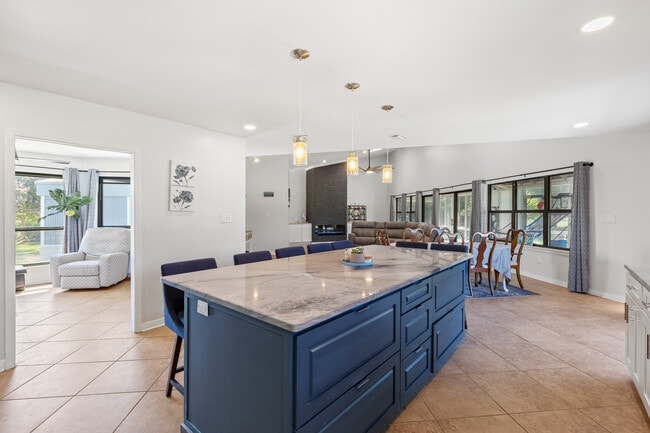 Building Photo - 1151 Ceylon Ct