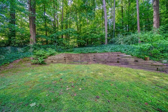 Building Photo - Renovated 4 bed home in Kennesaw w/ Designer Kitchen