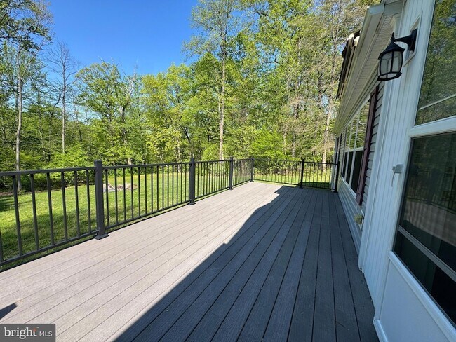 Building Photo - 57 Woodside Dr