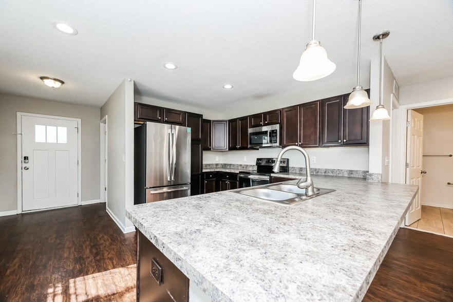 Building Photo - 8200 Highfield Ave