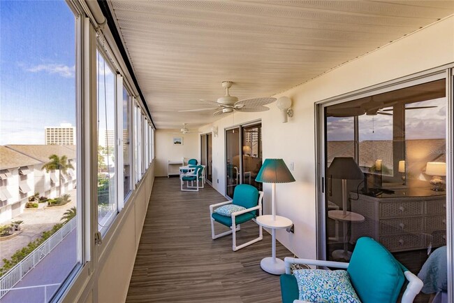 Building Photo - 1055 W Peppertree Dr