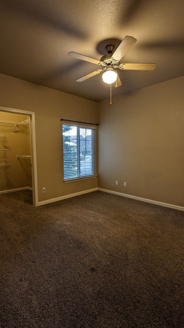 Building Photo - TWO BEDROOM/TWO BATHROOM CONDO WITH AMENITIES IN GATED COMMUNITY!