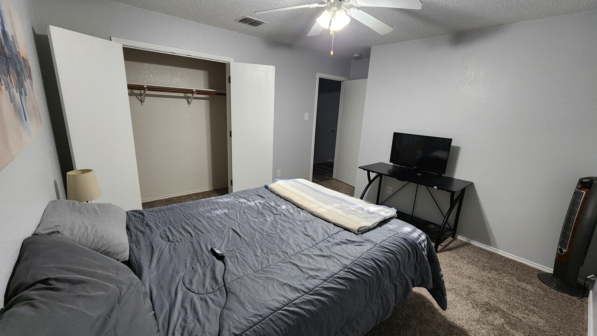 Room for Rent - 16125 Hollyhill Ct