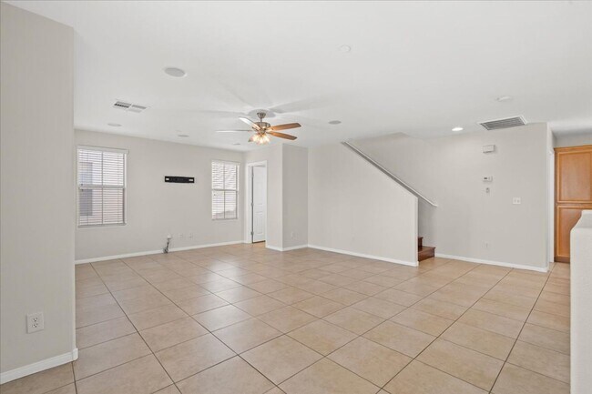 Building Photo - 3 Story, Spacious and Inviting 3-bedroom In Centennial Hills, with Downstairs Bedroom Suite