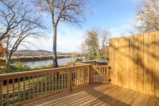 Building Photo - COMING SOON! Nashville! View the river fro...