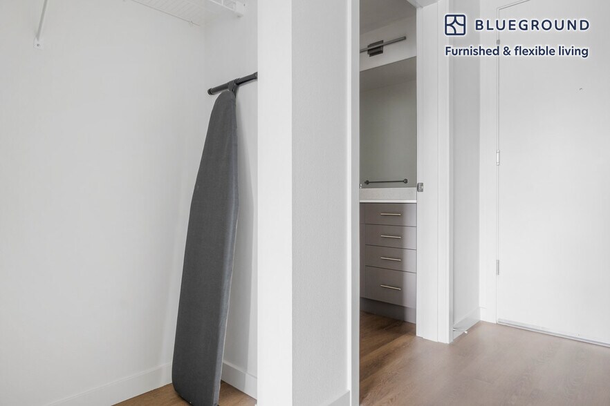 Building Photo - 12377 137th Pl NE