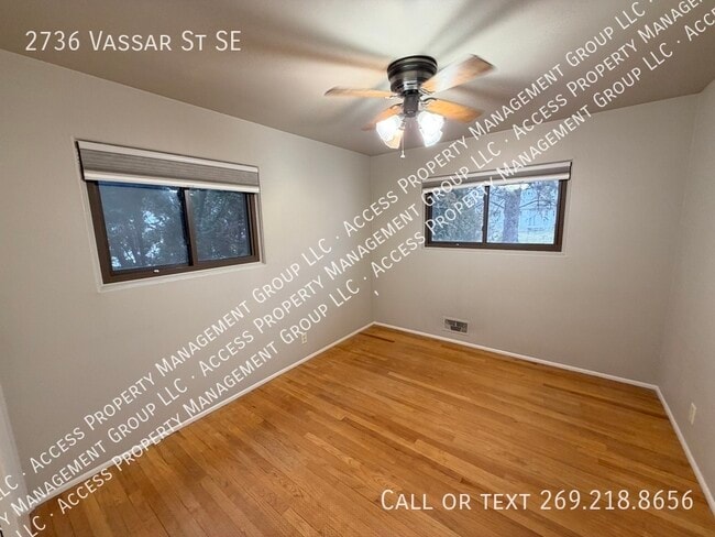 Building Photo - 2736 Vassar Dr SE