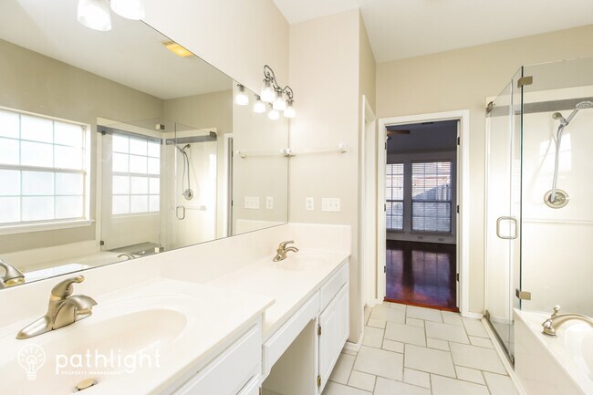 Building Photo - 703 N Butternut Ct, Broken Arrow, OK, 74012