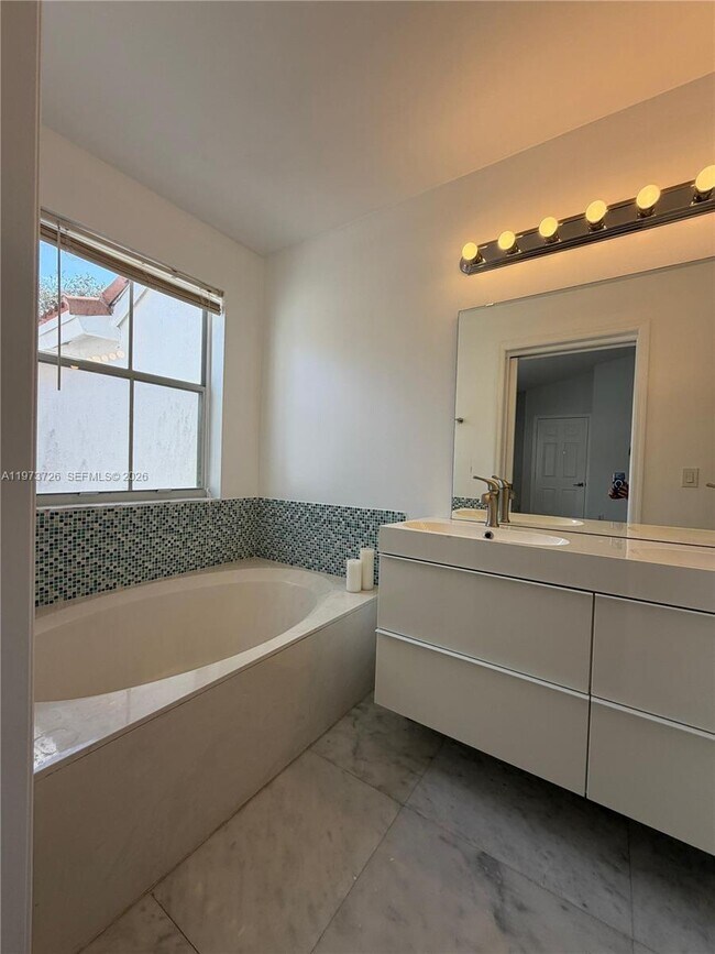 Building Photo - 1534 Weeping Willow Way