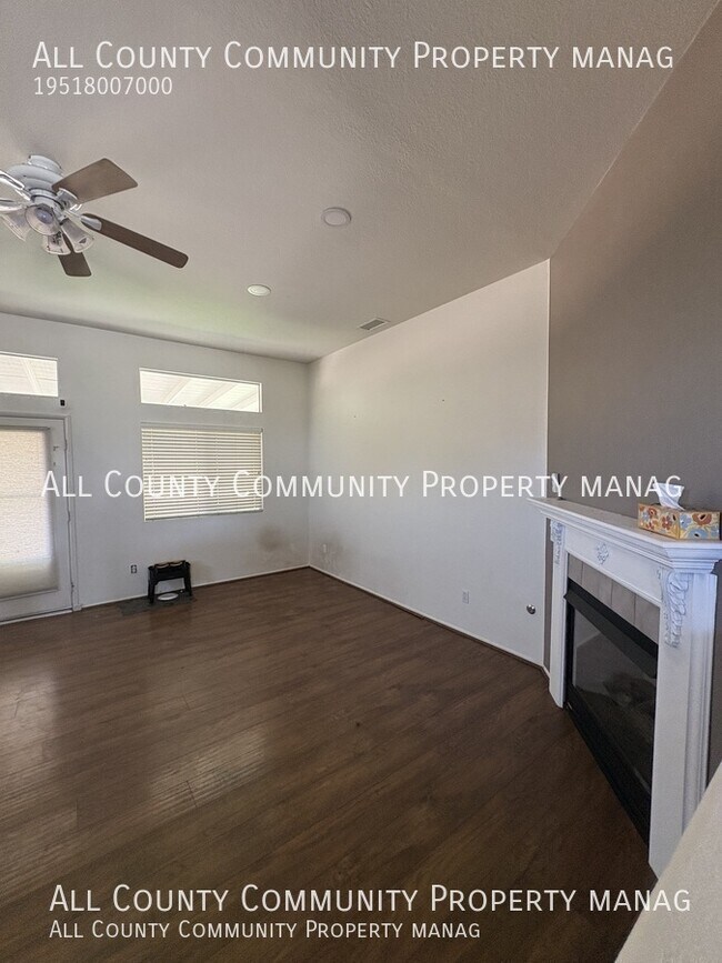 Building Photo - 39560 Bonaire Way