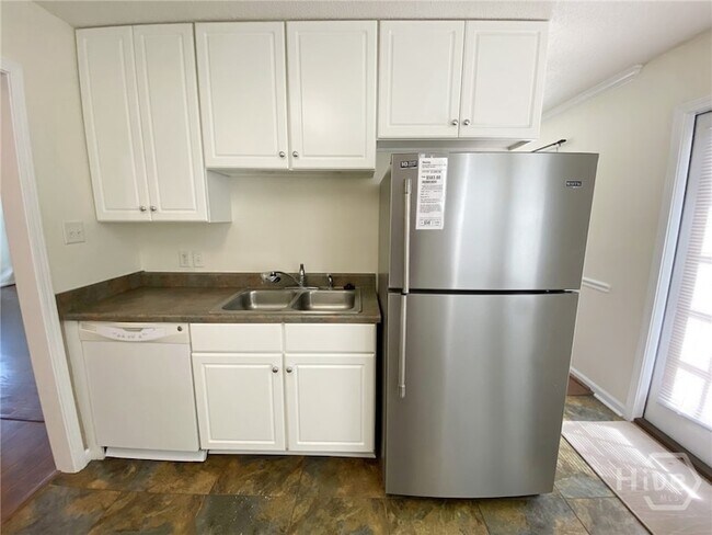 Building Photo - 205 Salt Landing Cir