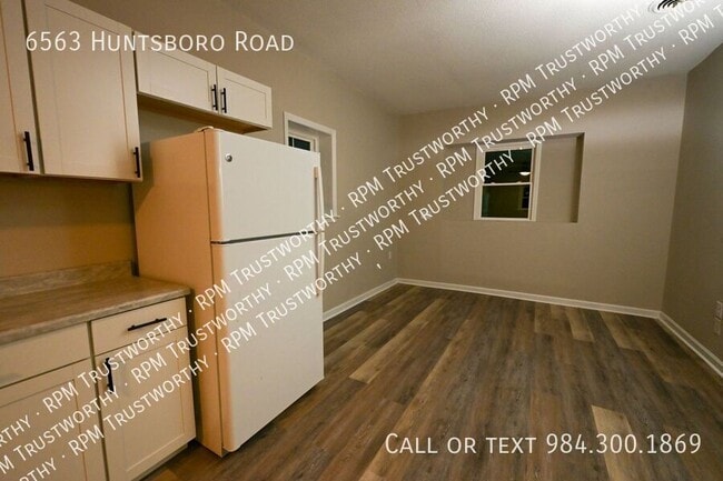 Building Photo - 6563 Huntsboro Rd